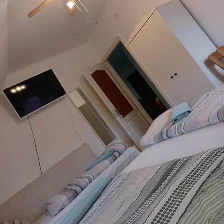 Be-la Vendeghaz Guest house *