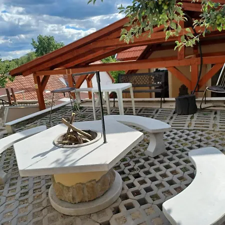 Be-la Vendeghaz 3* Szomolya